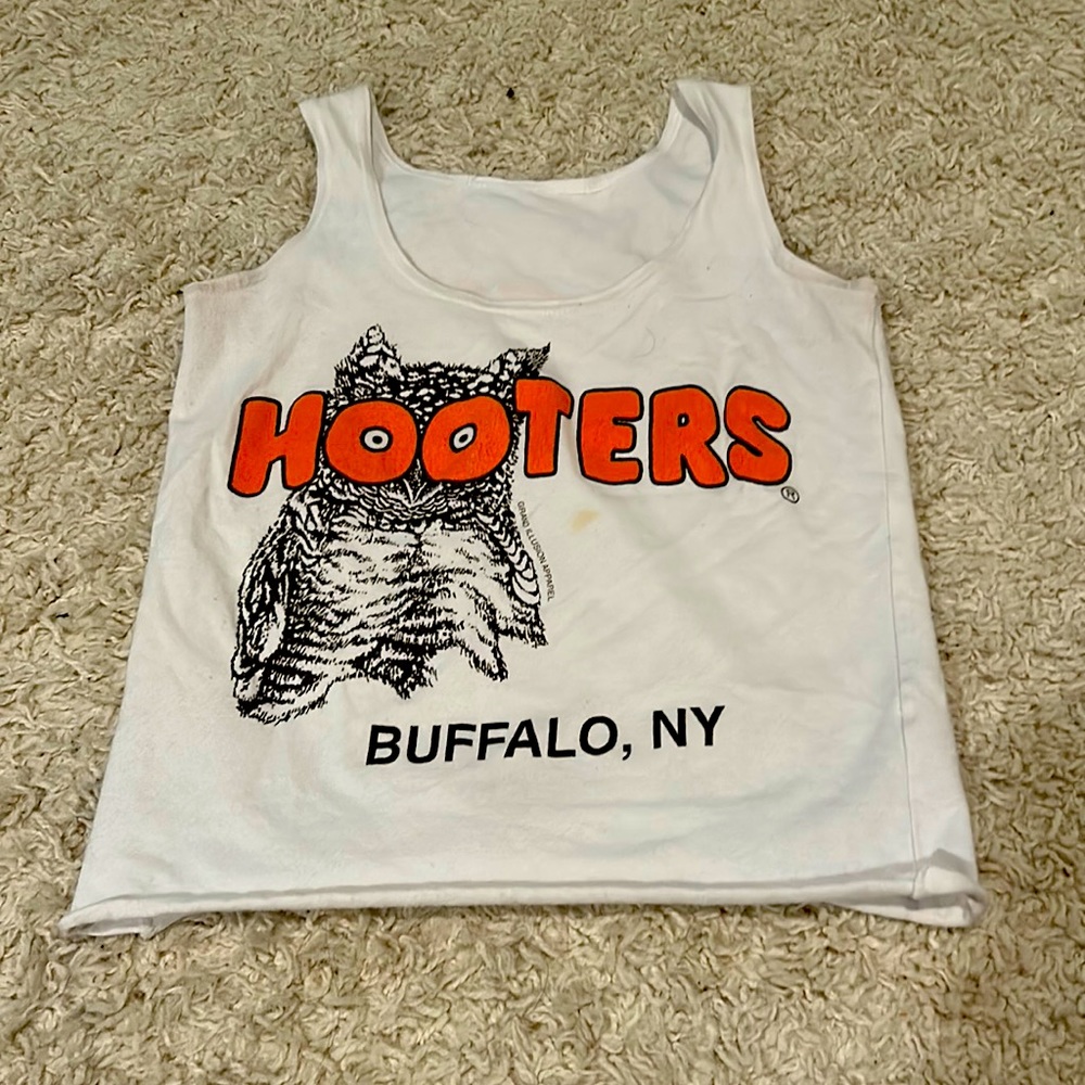 Hooters Shirt